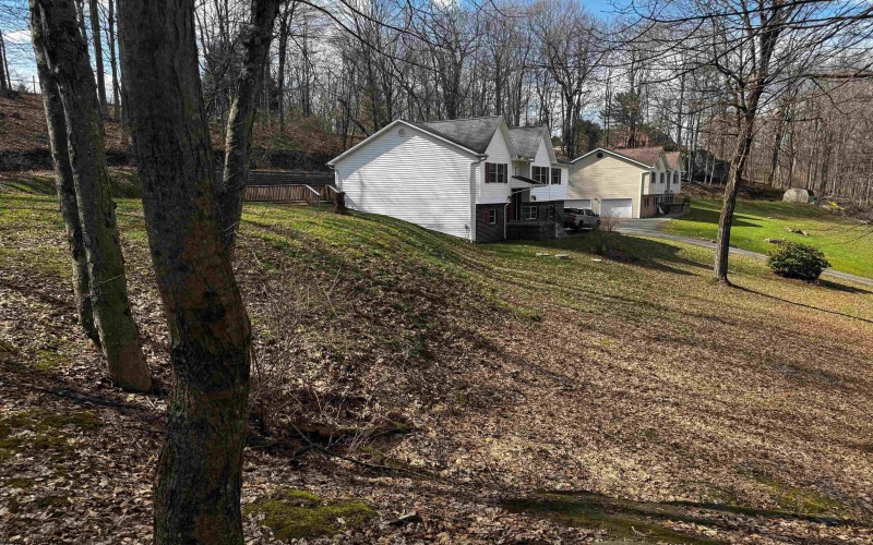 33 Rocky Top Lane, Morgantown, West Virginia 26508, 3 Bedrooms Bedrooms, 7 Rooms Rooms,2 BathroomsBathrooms,Single Family Detached,For Sale,Rocky Top,10163633