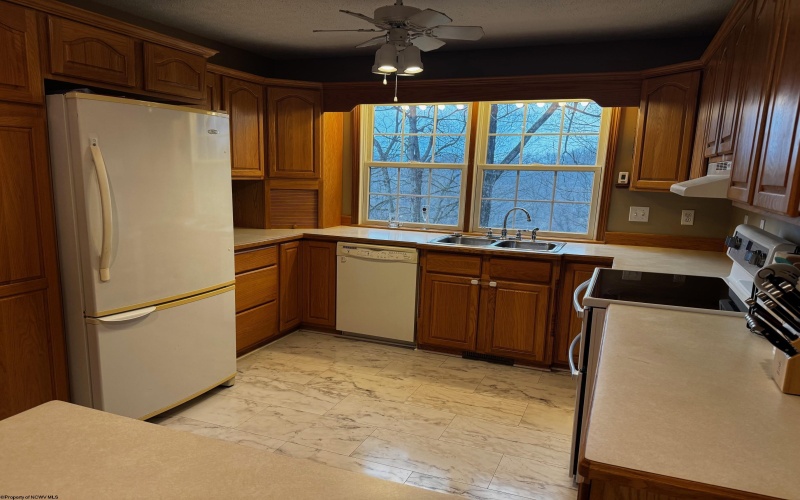 33 Rocky Top Lane, Morgantown, West Virginia 26508, 3 Bedrooms Bedrooms, 7 Rooms Rooms,2 BathroomsBathrooms,Single Family Detached,For Sale,Rocky Top,10163633