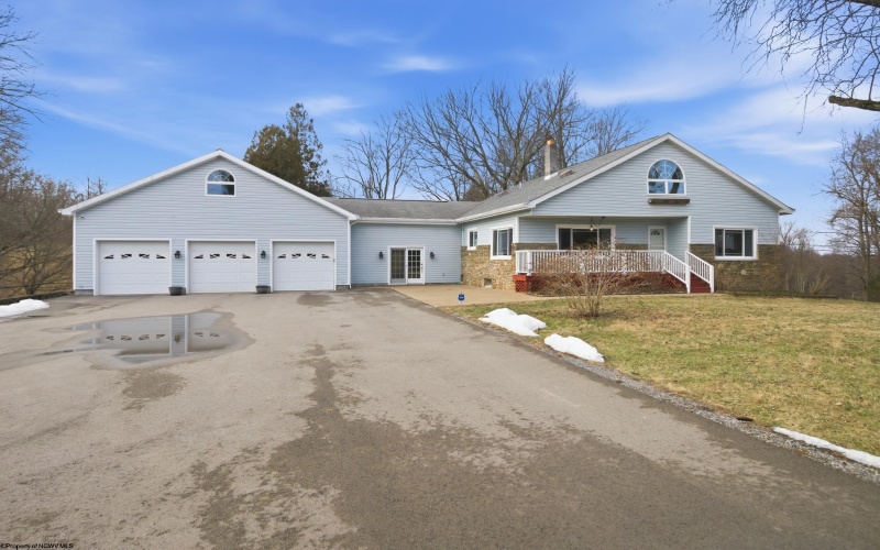 1912 Bunner Ridge Road, Fairmont, West Virginia 26554, 4 Bedrooms Bedrooms, 8 Rooms Rooms,2 BathroomsBathrooms,Single Family Detached,For Sale,Bunner Ridge,10163632