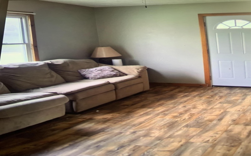 715 2nd Street, Weston, West Virginia 26452, 2 Bedrooms Bedrooms, 6 Rooms Rooms,1 BathroomBathrooms,Single Family Detached,For Sale,2nd,10163628