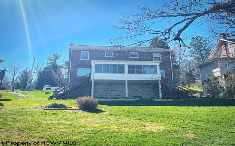 1 Hillside Drive, Fairmont, West Virginia 26554, ,Multi-unit/income,For Sale,Hillside,10163637