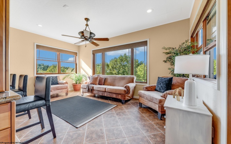 203 Jade Drive, Morgantown, West Virginia 26508, 5 Bedrooms Bedrooms, 13 Rooms Rooms,4 BathroomsBathrooms,Single Family Detached,For Sale,Jade,10161696