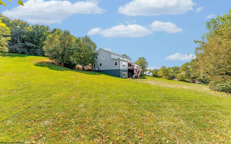 203 Jade Drive, Morgantown, West Virginia 26508, 5 Bedrooms Bedrooms, 13 Rooms Rooms,4 BathroomsBathrooms,Single Family Detached,For Sale,Jade,10161696