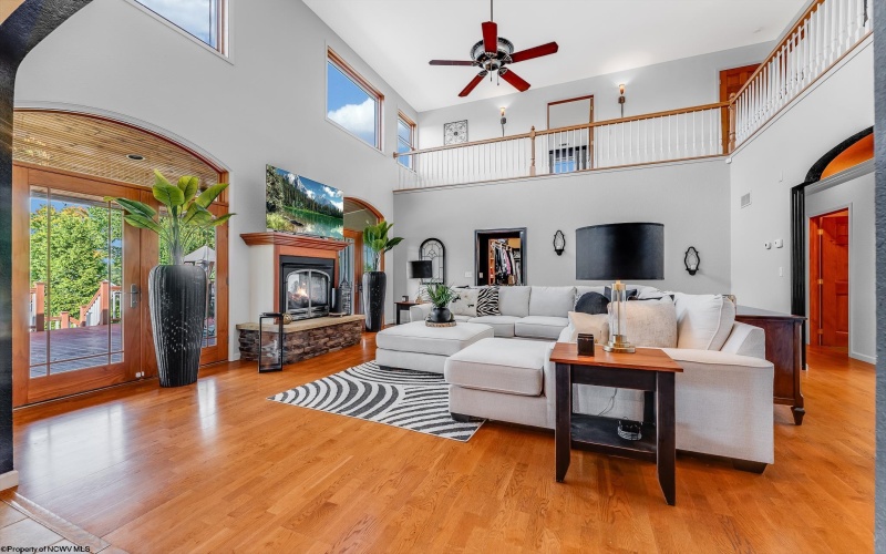 203 Jade Drive, Morgantown, West Virginia 26508, 5 Bedrooms Bedrooms, 13 Rooms Rooms,4 BathroomsBathrooms,Single Family Detached,For Sale,Jade,10161696