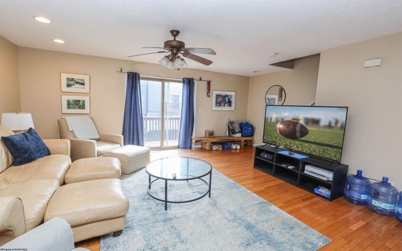 5 Sunridge Drive, Morgantown, West Virginia 26505, 4 Bedrooms Bedrooms, 8 Rooms Rooms,4 BathroomsBathrooms,Single Family Attached,For Sale,Sunridge,10163656