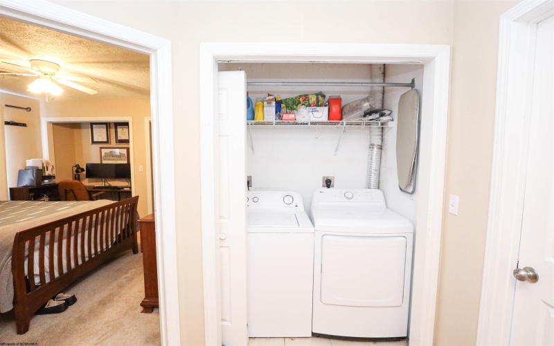 5 Sunridge Drive, Morgantown, West Virginia 26505, 4 Bedrooms Bedrooms, 8 Rooms Rooms,4 BathroomsBathrooms,Single Family Attached,For Sale,Sunridge,10163656