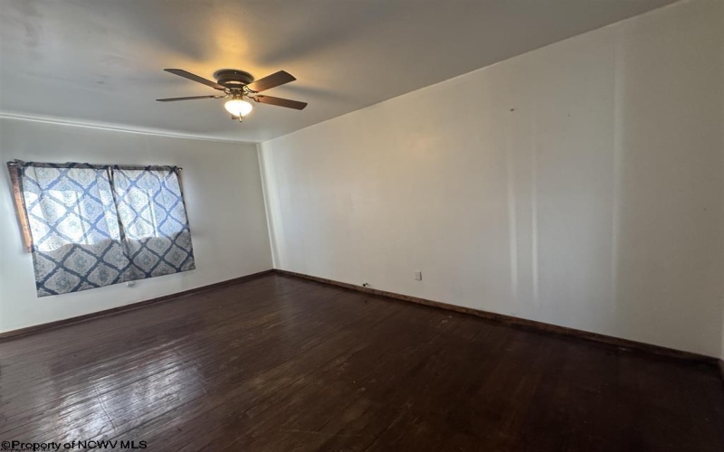 124 Chestnut Street, Weston, West Virginia 26452, ,Multi-unit/income,For Sale,Chestnut,10163642