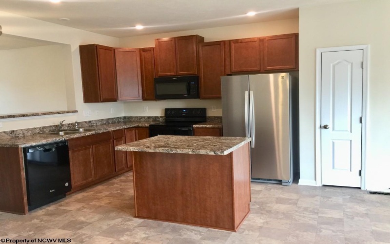 104 Inlet Street, Morgantown, West Virginia 26508, 3 Bedrooms Bedrooms, 7 Rooms Rooms,4 BathroomsBathrooms,Residential Rentals,For Rent,Inlet,10163651