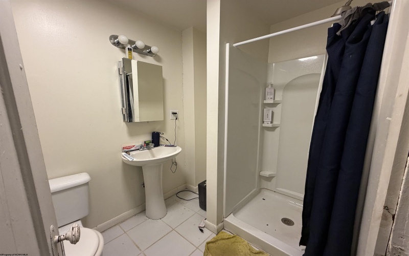 263 Taylor Street, Morgantown, West Virginia 26505, 2 Bedrooms Bedrooms, 3 Rooms Rooms,1 BathroomBathrooms,Residential Rentals,For Rent,Taylor,10163655