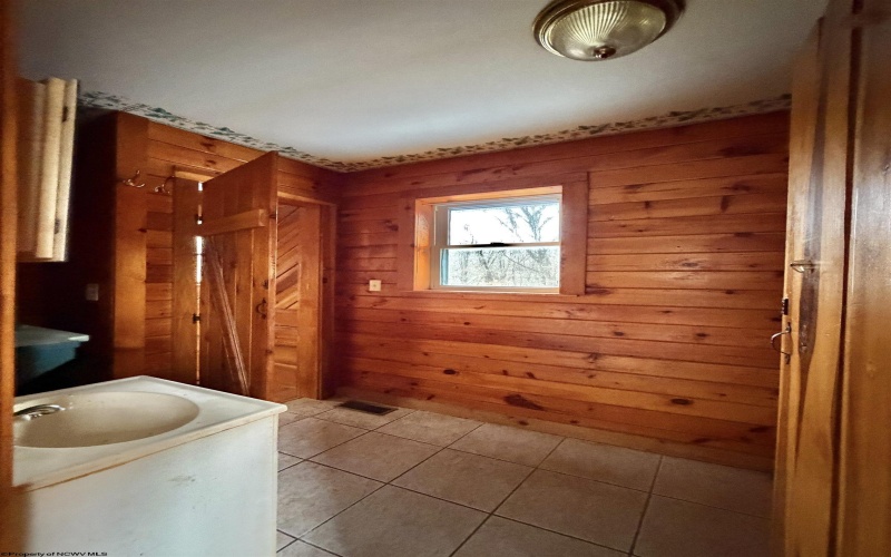 200 Beavertail Drive, Bruceton Mills, West Virginia 26525, 3 Bedrooms Bedrooms, 7 Rooms Rooms,2 BathroomsBathrooms,Single Family Detached,For Sale,Beavertail,10163657