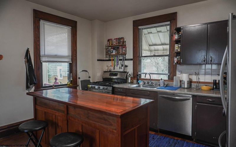 301 Arch Street, Morgantown, West Virginia 26501, 4 Bedrooms Bedrooms, 10 Rooms Rooms,2 BathroomsBathrooms,Single Family Detached,For Sale,Arch,10163652