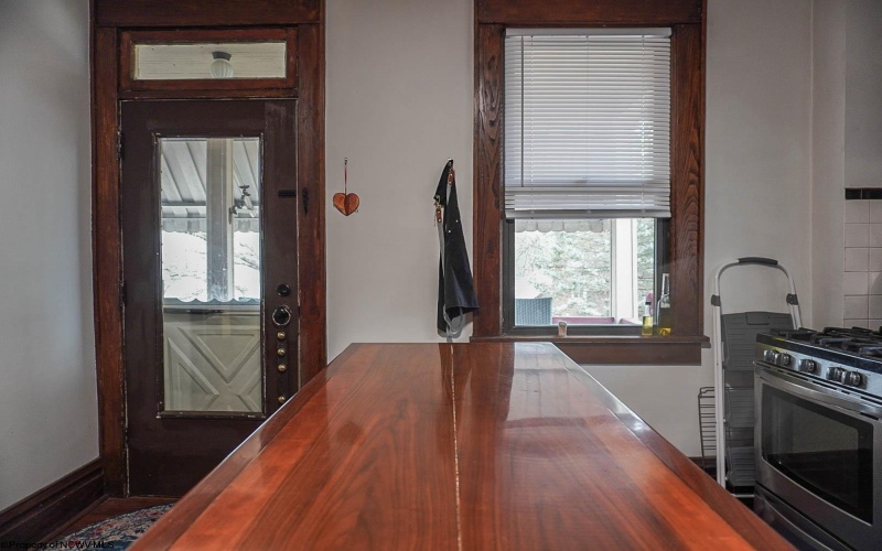 301 Arch Street, Morgantown, West Virginia 26501, 4 Bedrooms Bedrooms, 10 Rooms Rooms,2 BathroomsBathrooms,Single Family Detached,For Sale,Arch,10163652