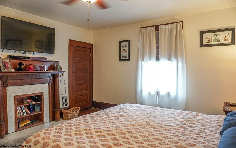 301 Arch Street, Morgantown, West Virginia 26501, 4 Bedrooms Bedrooms, 10 Rooms Rooms,2 BathroomsBathrooms,Single Family Detached,For Sale,Arch,10163652