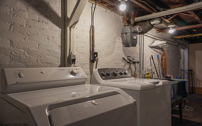 301 Arch Street, Morgantown, West Virginia 26501, 4 Bedrooms Bedrooms, 10 Rooms Rooms,2 BathroomsBathrooms,Single Family Detached,For Sale,Arch,10163652