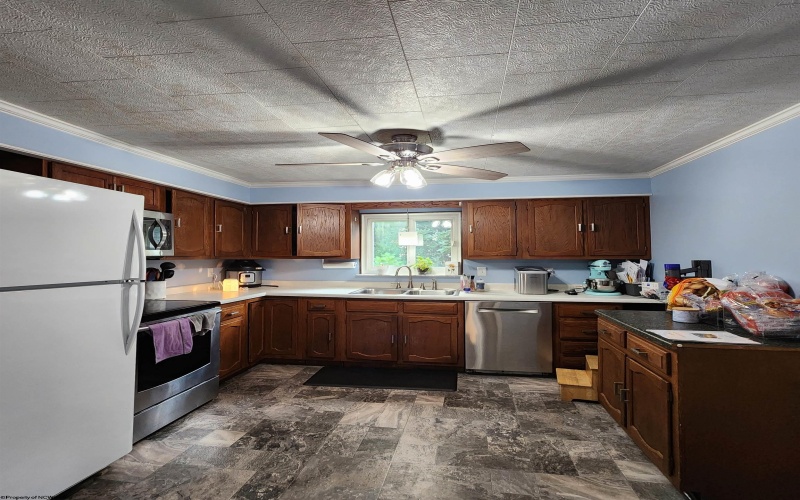 170 Depot Way, Masontown, West Virginia 26542, 3 Bedrooms Bedrooms, 6 Rooms Rooms,1 BathroomBathrooms,Single Family Detached,For Sale,Depot,10161431