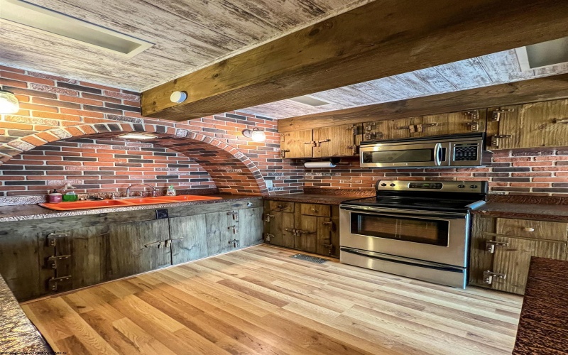 6867 Seneca Trail Road, Parsons, West Virginia 26287-0000, 3 Bedrooms Bedrooms, 4 Rooms Rooms,2 BathroomsBathrooms,Single Family Detached,For Sale,Seneca Trail,10163650