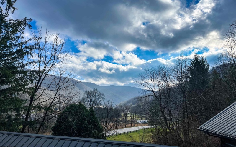 6867 Seneca Trail Road, Parsons, West Virginia 26287-0000, 3 Bedrooms Bedrooms, 4 Rooms Rooms,2 BathroomsBathrooms,Single Family Detached,For Sale,Seneca Trail,10163650