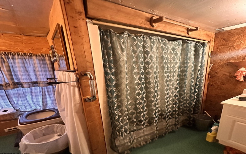 2527 Smithtown Road, Morgantown, West Virginia 26508, 2 Bedrooms Bedrooms, 5 Rooms Rooms,1 BathroomBathrooms,Single Family Detached,For Sale,Smithtown,10163648