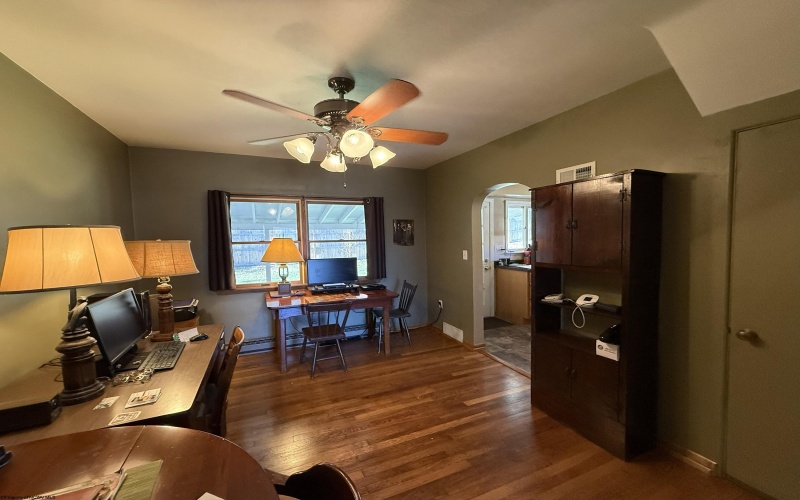 106 Glendale Avenue, Elkins, West Virginia 26241, 3 Bedrooms Bedrooms, 5 Rooms Rooms,1 BathroomBathrooms,Single Family Detached,For Sale,Glendale,10163646