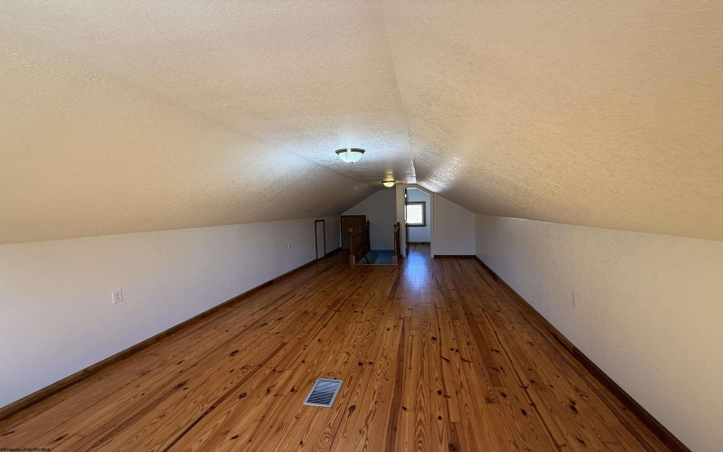 106 Glendale Avenue, Elkins, West Virginia 26241, 3 Bedrooms Bedrooms, 5 Rooms Rooms,1 BathroomBathrooms,Single Family Detached,For Sale,Glendale,10163646