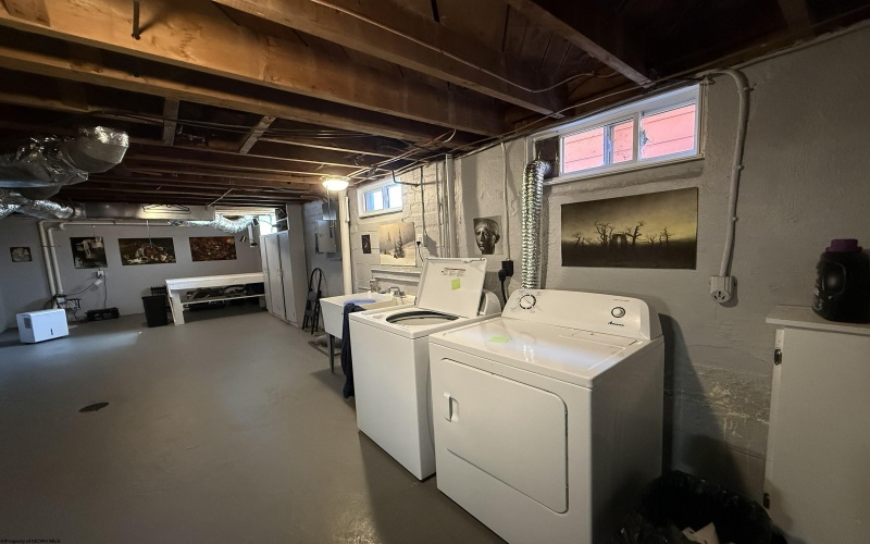 106 Glendale Avenue, Elkins, West Virginia 26241, 3 Bedrooms Bedrooms, 5 Rooms Rooms,1 BathroomBathrooms,Single Family Detached,For Sale,Glendale,10163646