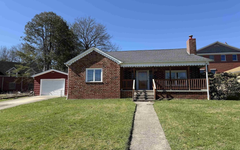 106 Glendale Avenue, Elkins, West Virginia 26241, 3 Bedrooms Bedrooms, 5 Rooms Rooms,1 BathroomBathrooms,Single Family Detached,For Sale,Glendale,10163646