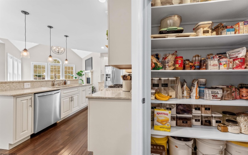 12 Falling Water Lane, Morgantown, West Virginia 26508, 5 Bedrooms Bedrooms, 14 Rooms Rooms,5 BathroomsBathrooms,Single Family Detached,For Sale,Falling Water,10163647