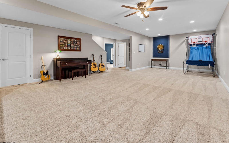 12 Falling Water Lane, Morgantown, West Virginia 26508, 5 Bedrooms Bedrooms, 14 Rooms Rooms,5 BathroomsBathrooms,Single Family Detached,For Sale,Falling Water,10163647