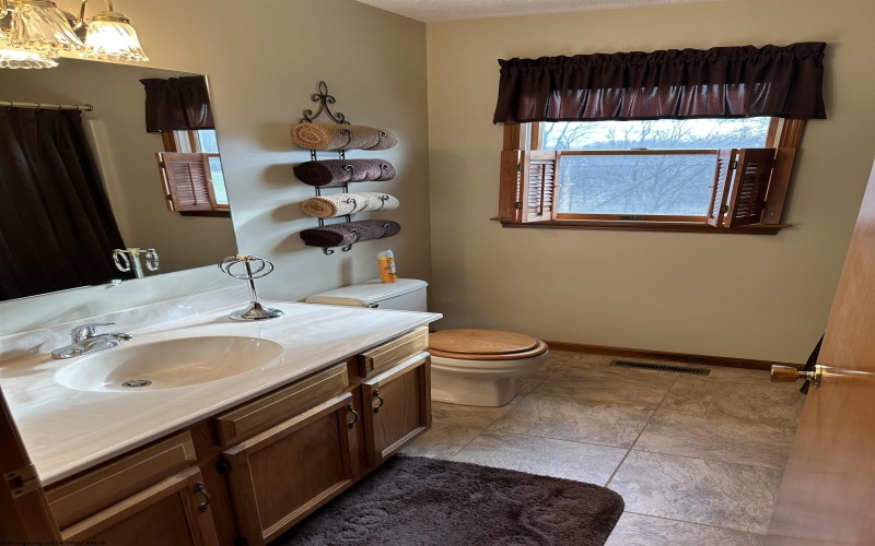 271 Jack Acres Road, Buckhannon, West Virginia 26201, 3 Bedrooms Bedrooms, 6 Rooms Rooms,3 BathroomsBathrooms,Single Family Detached,For Sale,Jack Acres,10163659