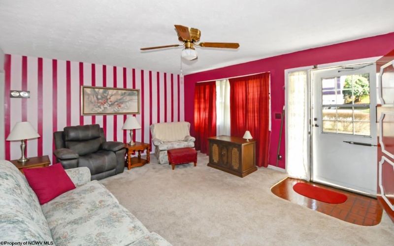 141 Estate Drive, Morgantown, West Virginia 26508, 3 Bedrooms Bedrooms, 6 Rooms Rooms,1 BathroomBathrooms,Single Family Detached,For Sale,Estate,10163658