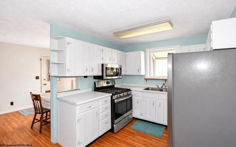 141 Estate Drive, Morgantown, West Virginia 26508, 3 Bedrooms Bedrooms, 6 Rooms Rooms,1 BathroomBathrooms,Single Family Detached,For Sale,Estate,10163658