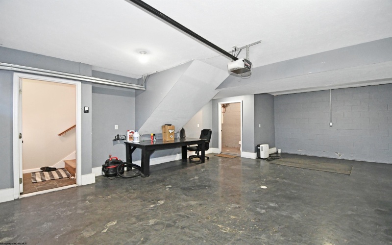 124 Claremont Court, Morgantown, West Virginia 26501, 3 Bedrooms Bedrooms, 6 Rooms Rooms,2 BathroomsBathrooms,Single Family Attached,For Sale,Claremont,10163669