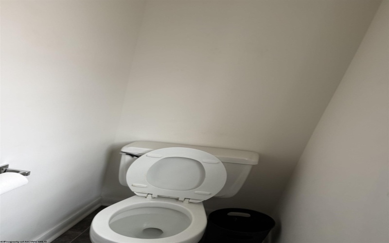 2027 Hamill Avenue, Clarksburg, West Virginia 26301, ,Multi-unit/income,For Sale,Hamill,10163662