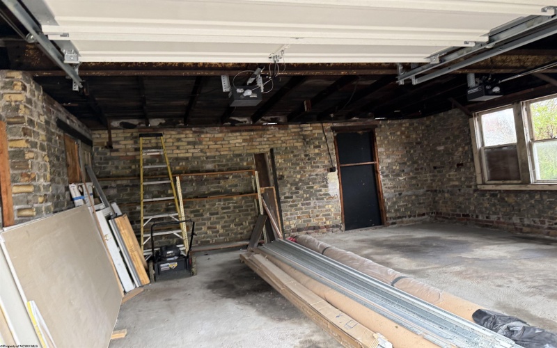 2027 Hamill Avenue, Clarksburg, West Virginia 26301, ,Multi-unit/income,For Sale,Hamill,10163662