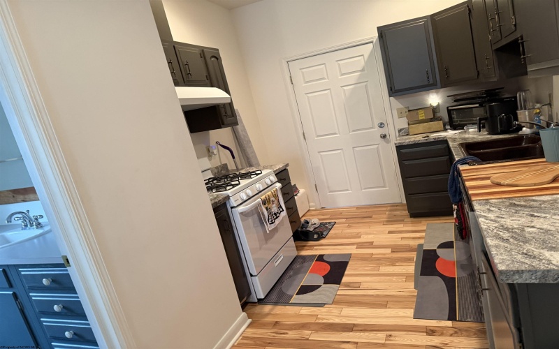 2027 Hamill Avenue, Clarksburg, West Virginia 26301, ,Multi-unit/income,For Sale,Hamill,10163662