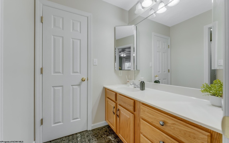 701 Park Side Lane, Morgantown, West Virginia 26501, 4 Bedrooms Bedrooms, 8 Rooms Rooms,3 BathroomsBathrooms,Single Family Detached,For Sale,Park Side,10163674