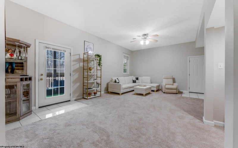 701 Park Side Lane, Morgantown, West Virginia 26501, 4 Bedrooms Bedrooms, 8 Rooms Rooms,3 BathroomsBathrooms,Single Family Detached,For Sale,Park Side,10163674