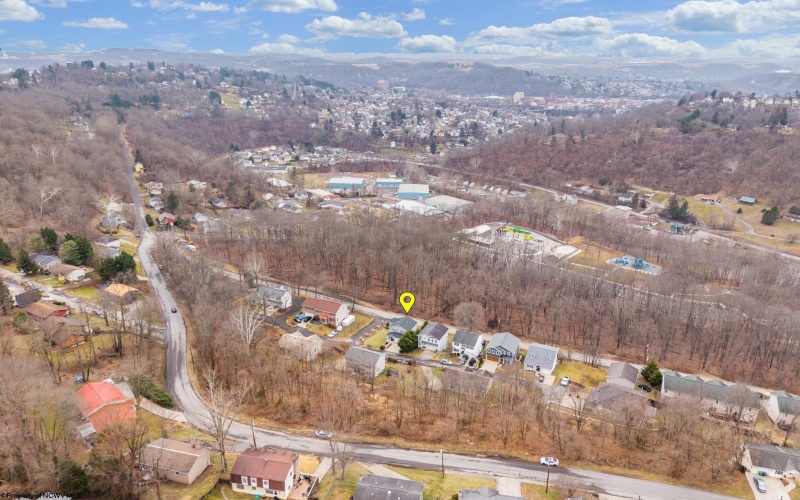 701 Park Side Lane, Morgantown, West Virginia 26501, 4 Bedrooms Bedrooms, 8 Rooms Rooms,3 BathroomsBathrooms,Single Family Detached,For Sale,Park Side,10163674