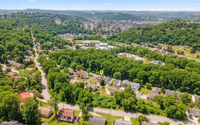 701 Park Side Lane, Morgantown, West Virginia 26501, 4 Bedrooms Bedrooms, 8 Rooms Rooms,3 BathroomsBathrooms,Single Family Detached,For Sale,Park Side,10163674