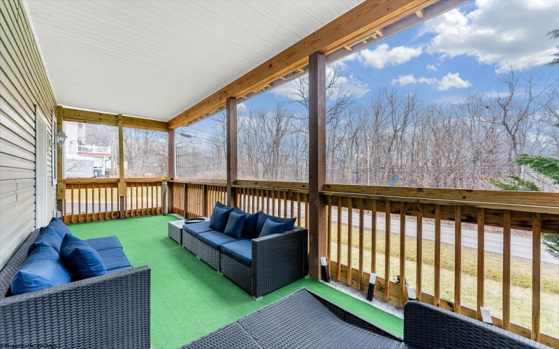 701 Park Side Lane, Morgantown, West Virginia 26501, 4 Bedrooms Bedrooms, 8 Rooms Rooms,3 BathroomsBathrooms,Single Family Detached,For Sale,Park Side,10163674