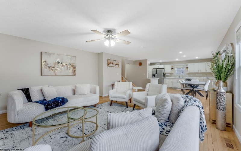 701 Park Side Lane, Morgantown, West Virginia 26501, 4 Bedrooms Bedrooms, 8 Rooms Rooms,3 BathroomsBathrooms,Single Family Detached,For Sale,Park Side,10163674