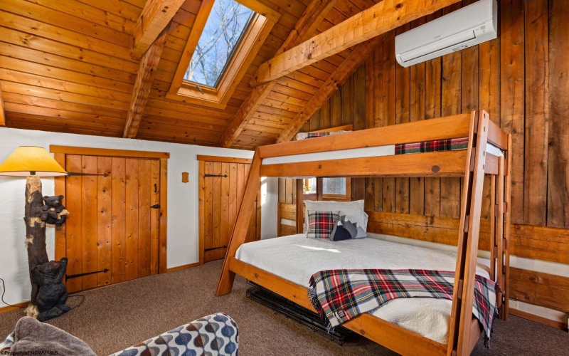 134 Azalea Lane, Terra Alta, West Virginia 26764, 2 Bedrooms Bedrooms, 6 Rooms Rooms,2 BathroomsBathrooms,Single Family Detached,For Sale,Azalea,10163673