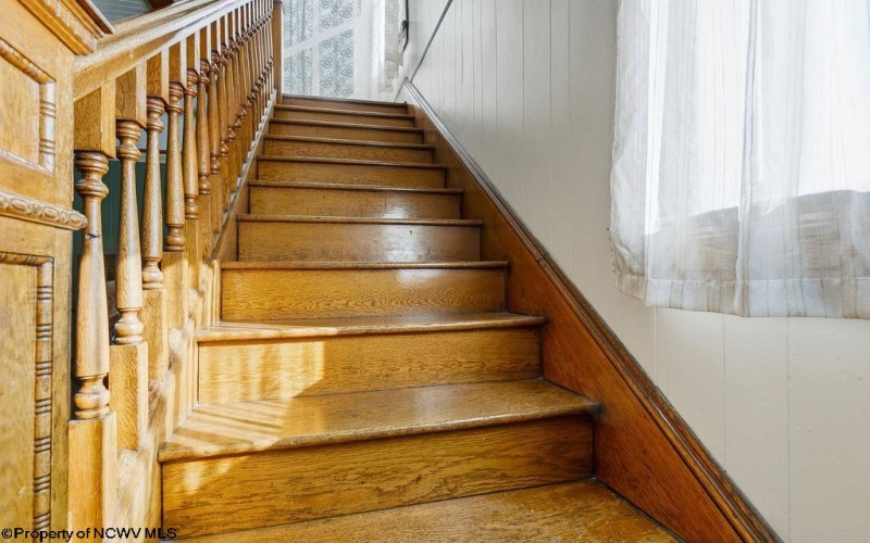 228 Jefferson Street, Bridgeport, West Virginia 26330, 3 Bedrooms Bedrooms, 8 Rooms Rooms,2 BathroomsBathrooms,Single Family Detached,For Sale,Jefferson,10163661