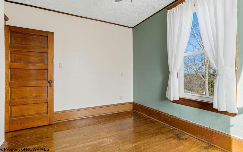 228 Jefferson Street, Bridgeport, West Virginia 26330, 3 Bedrooms Bedrooms, 8 Rooms Rooms,2 BathroomsBathrooms,Single Family Detached,For Sale,Jefferson,10163661