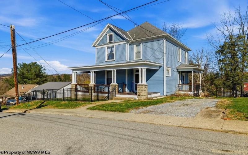 228 Jefferson Street, Bridgeport, West Virginia 26330, 3 Bedrooms Bedrooms, 8 Rooms Rooms,2 BathroomsBathrooms,Single Family Detached,For Sale,Jefferson,10163661