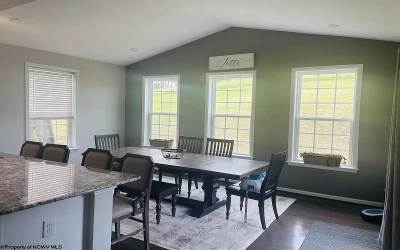 63 Kingston Drive, Bridgeport, West Virginia 26330, 5 Bedrooms Bedrooms, 10 Rooms Rooms,4 BathroomsBathrooms,Single Family Detached,For Sale,Kingston,10163665