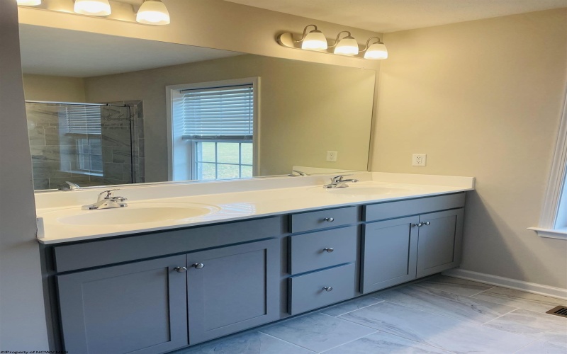 63 Kingston Drive, Bridgeport, West Virginia 26330, 5 Bedrooms Bedrooms, 10 Rooms Rooms,4 BathroomsBathrooms,Single Family Detached,For Sale,Kingston,10163665