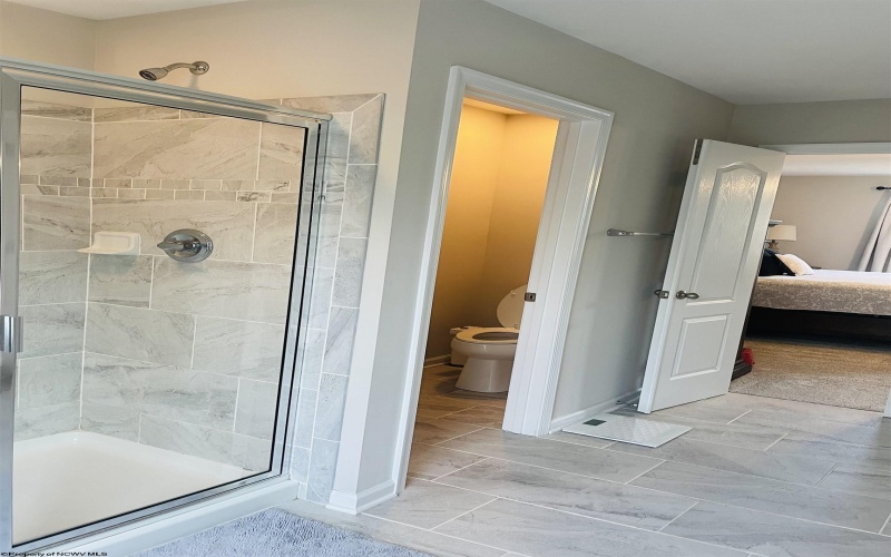 63 Kingston Drive, Bridgeport, West Virginia 26330, 5 Bedrooms Bedrooms, 10 Rooms Rooms,4 BathroomsBathrooms,Single Family Detached,For Sale,Kingston,10163665