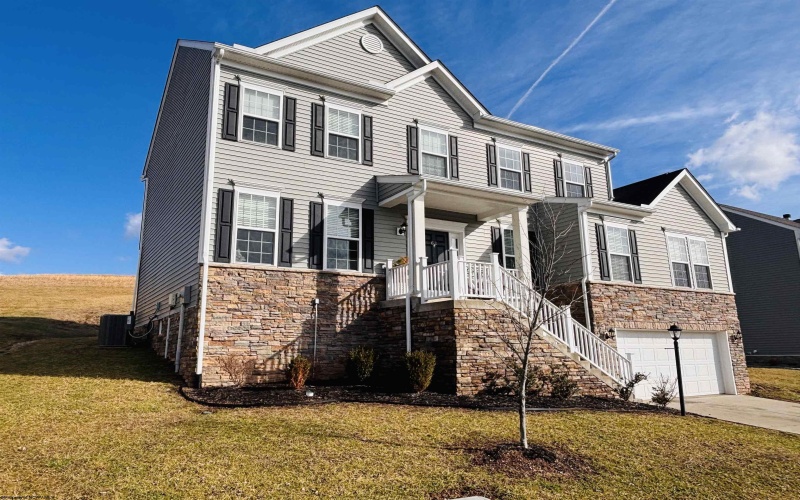 63 Kingston Drive, Bridgeport, West Virginia 26330, 5 Bedrooms Bedrooms, 10 Rooms Rooms,4 BathroomsBathrooms,Single Family Detached,For Sale,Kingston,10163665