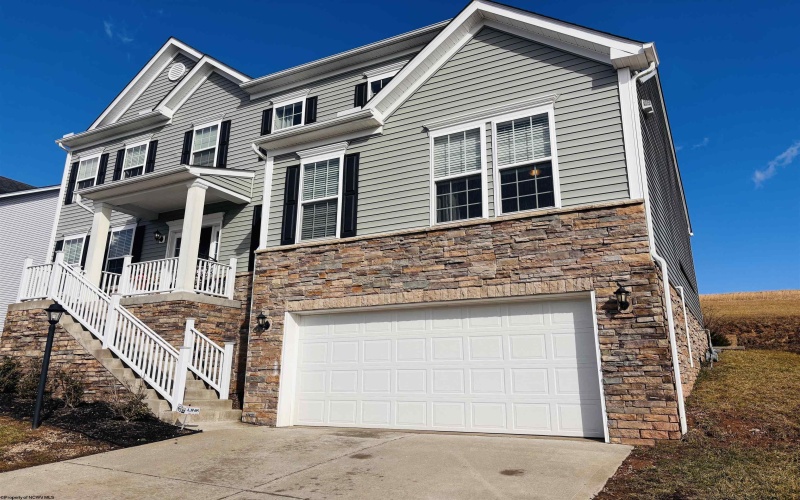 63 Kingston Drive, Bridgeport, West Virginia 26330, 5 Bedrooms Bedrooms, 10 Rooms Rooms,4 BathroomsBathrooms,Single Family Detached,For Sale,Kingston,10163665